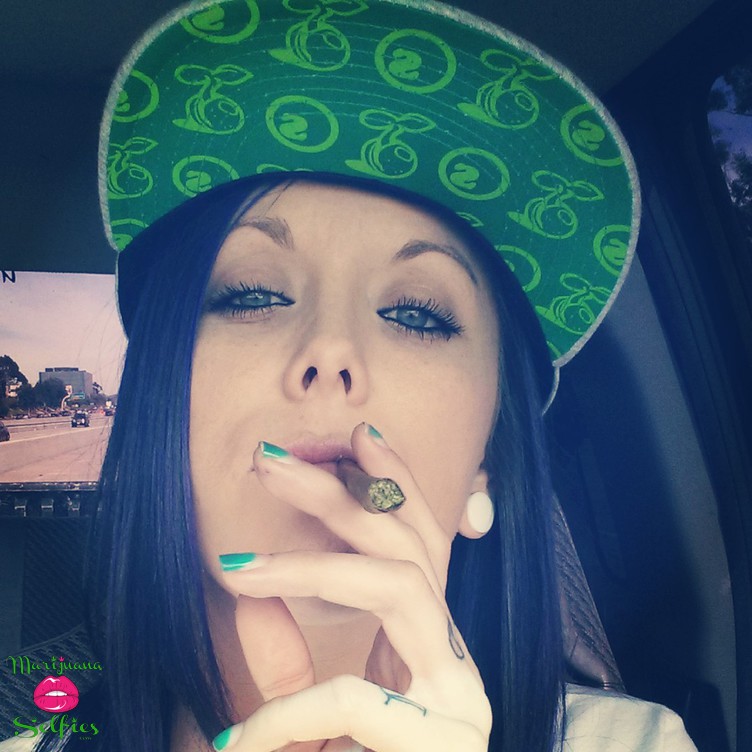 Nicole Hanna Selfie No. 1136 - Marijuana Selfies