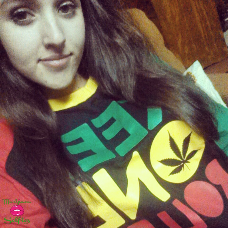 jessica rendak Selfie No. 203 - VOTE for this Marijuana Selfie!