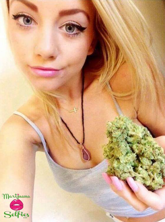 Barbie Dahl Selfie No. 3416 - Marijuana Selfies