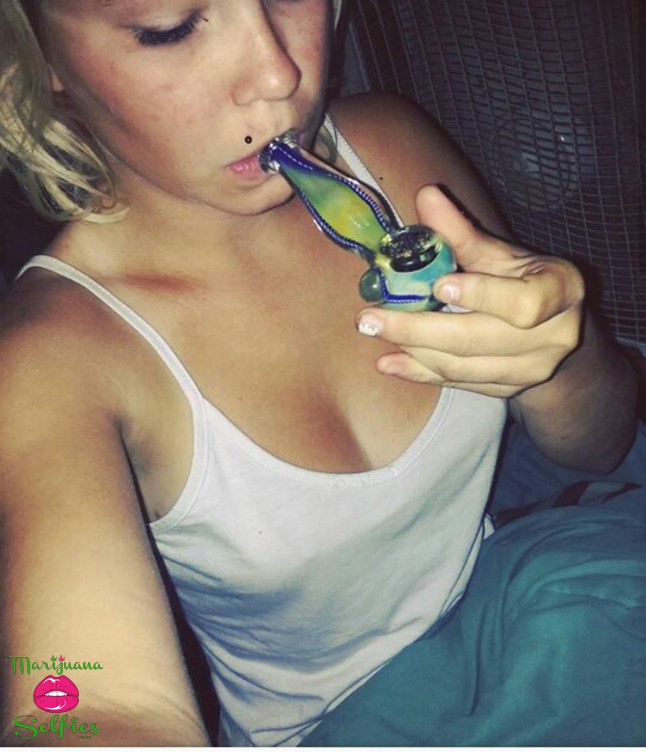 Anna Mullen Selfie No. 3427 - Marijuana Selfies