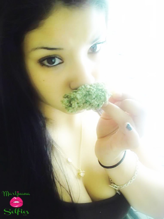Griselda  verdin Selfie No. 3470 - Marijuana Selfies