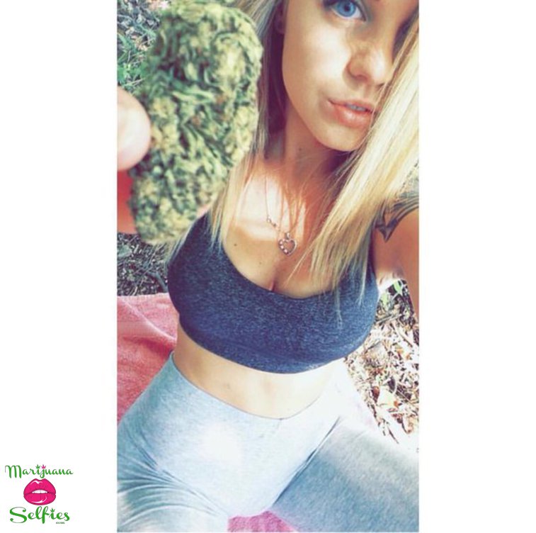 Barbie Dahl Selfie No. 3694 - Marijuana Selfies