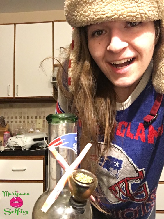 Paige Noton Selfie No. 3830 - Marijuana Selfies