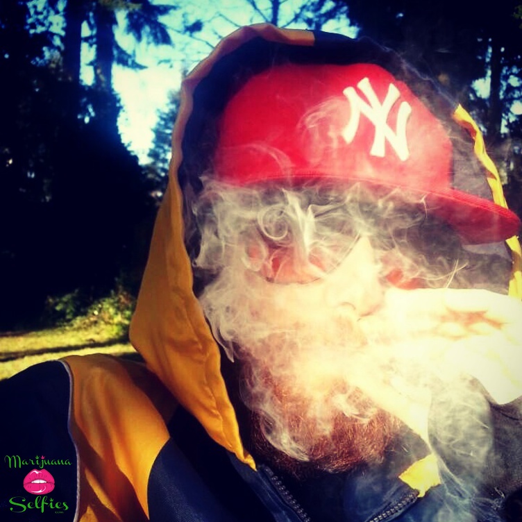 Earl OfBlunt Selfie No. 401 - Marijuana Selfies
