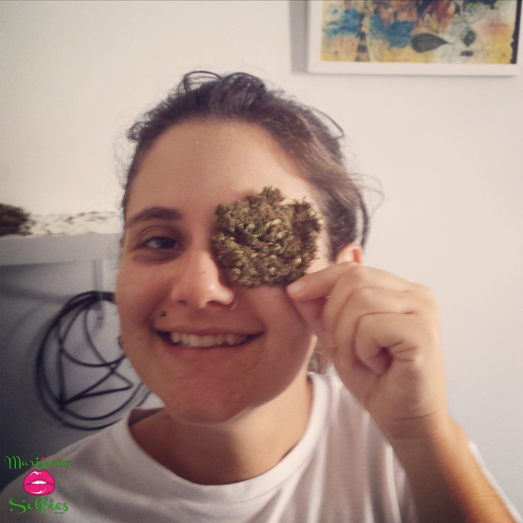 Dora Bielschowsky Selfie No. 496 - Marijuana Selfies
