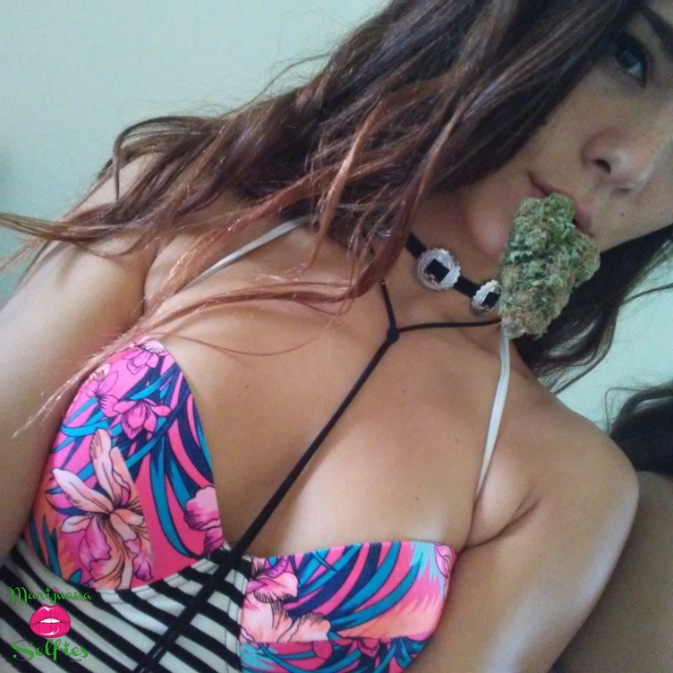 Mallory Paris Selfie No. 5057 - Marijuana Selfies