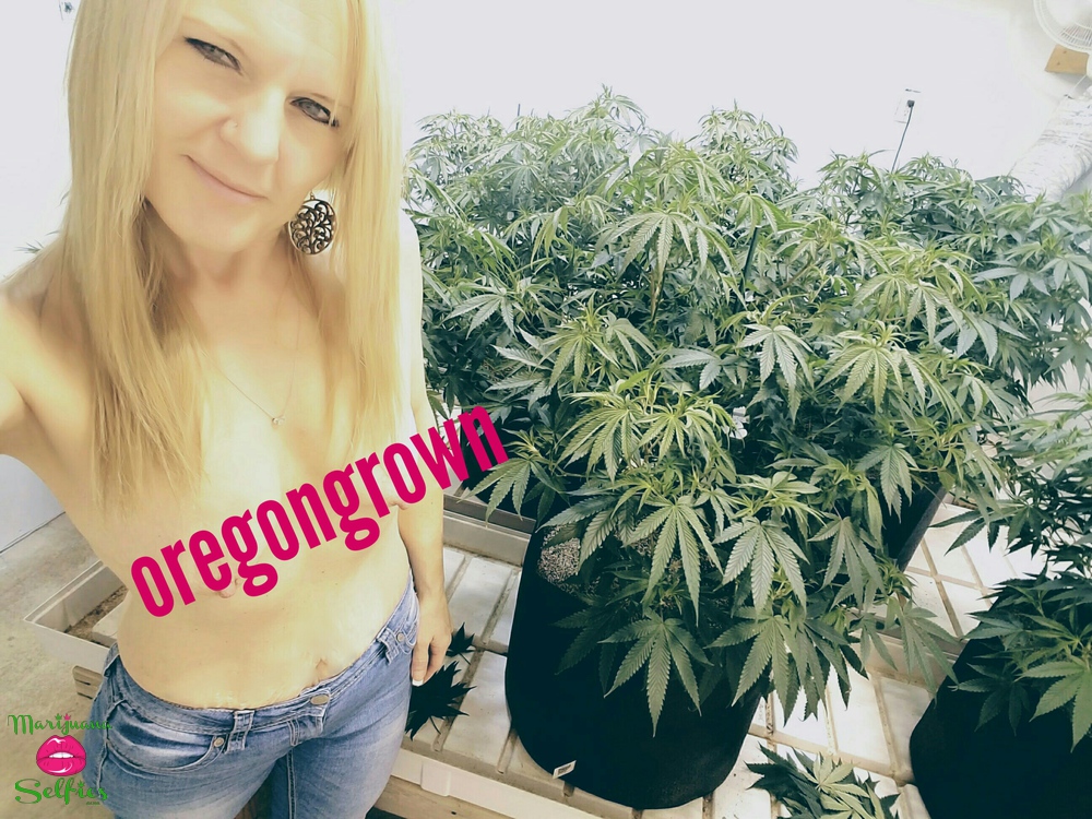 Jenna ðŸ’‹ Selfie No. 5497 - Marijuana Selfies
