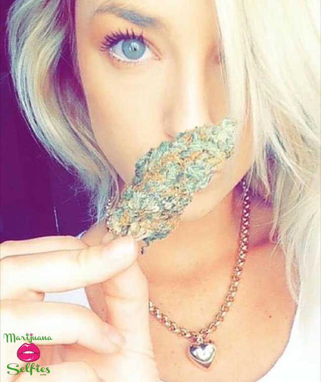 Barbie Dahl Selfie No. 6359 - Marijuana Selfies