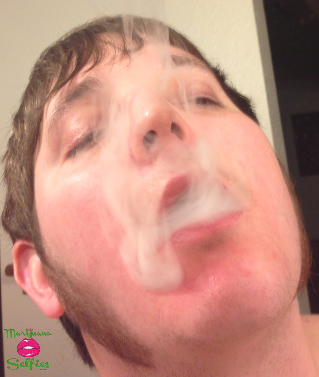 Smoke Daddy Selfie No. 670 - Marijuana Selfies