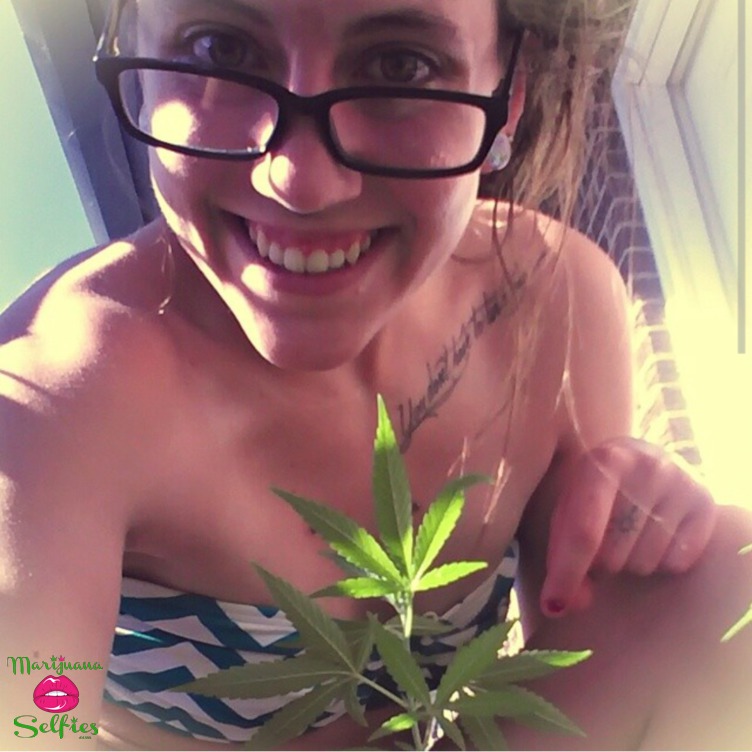 Lauren Wood Selfie No. 717 - Marijuana Selfies