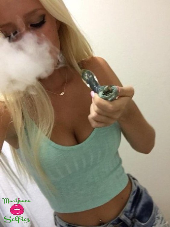 Barbie Dahl Selfie No. 7963 - Marijuana Selfies