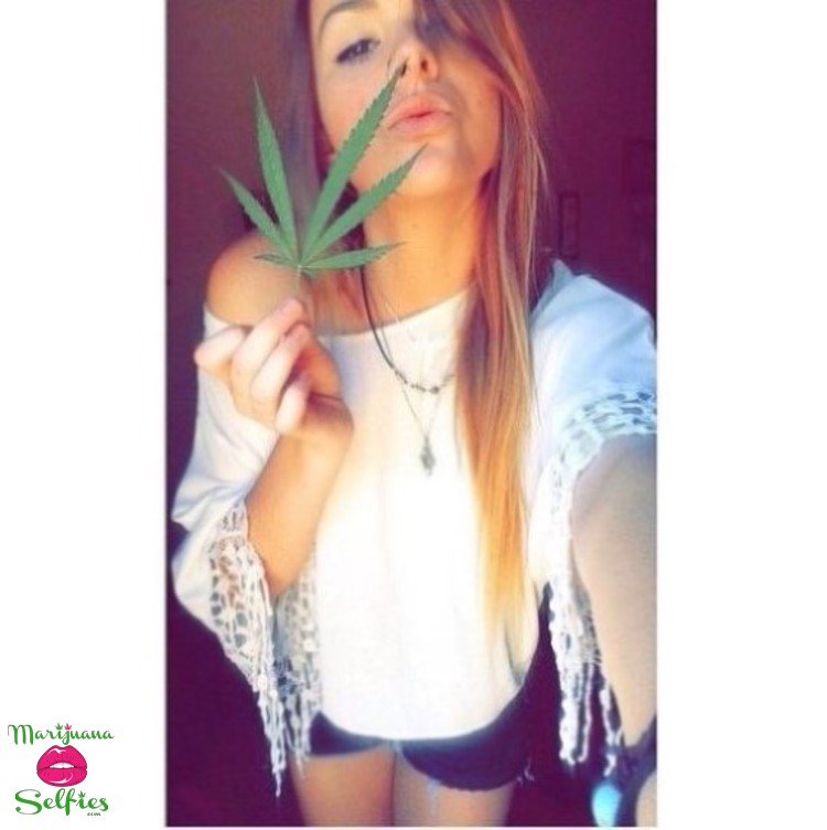 Barbie Dahl Selfie No. 8005 - Marijuana Selfies