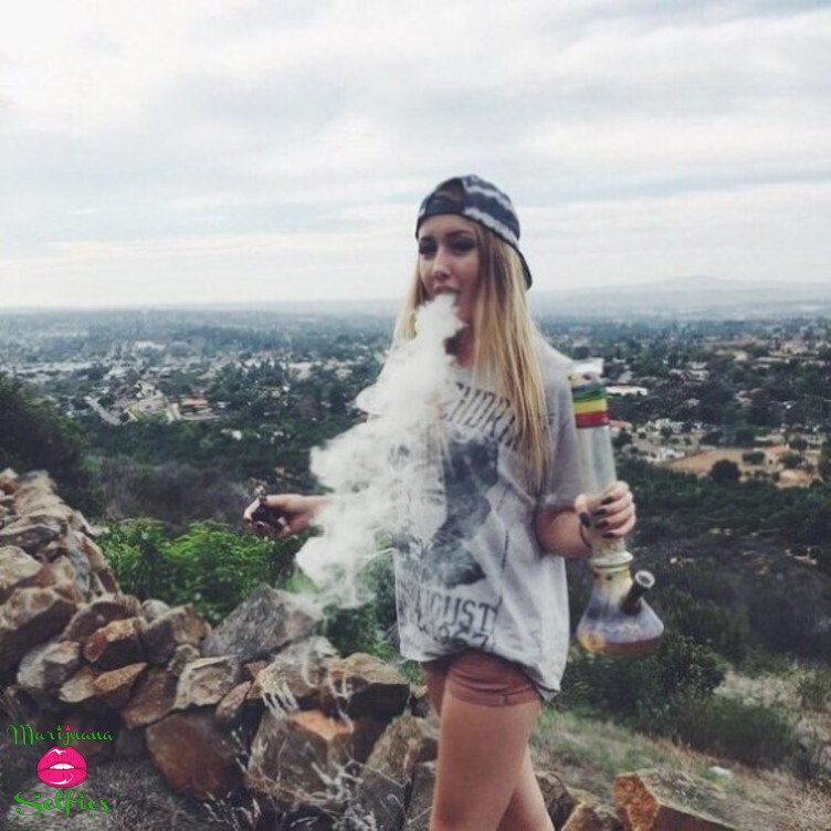 Barbie Dahl Selfie No. 8193 - Marijuana Selfies