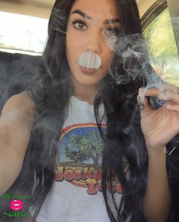 Barbie Dahl Selfie No. 8868 - Marijuana Selfies