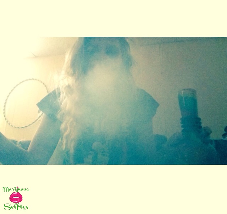 Chelsea Hodges Selfie No. 900 - Marijuana Selfies