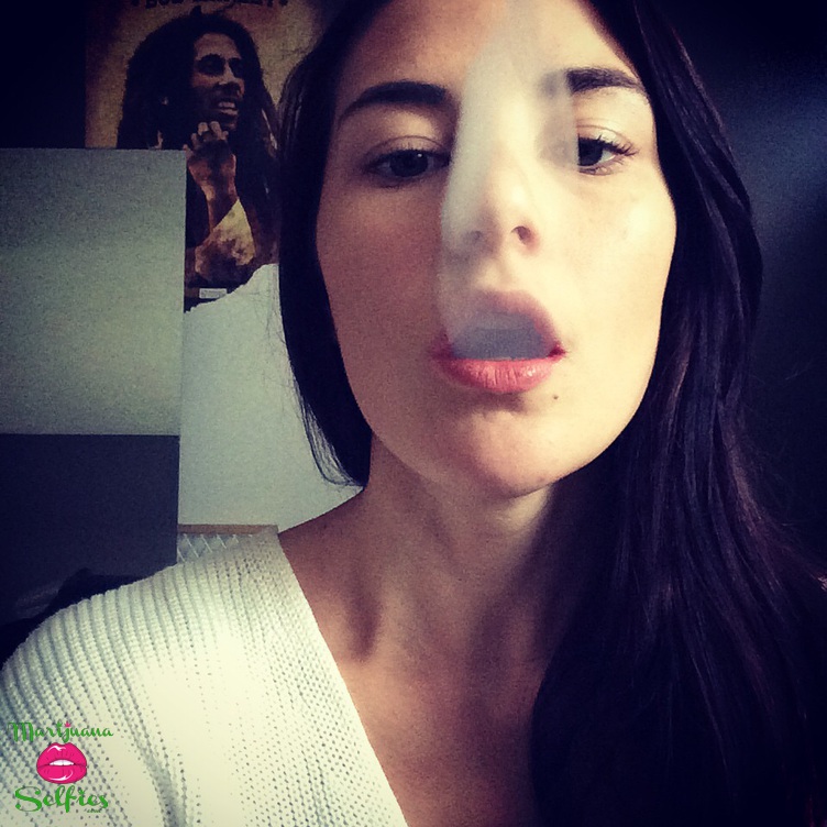 Jozlyn Labadie Selfie No. 943 - VOTE for this Marijuana Selfie!