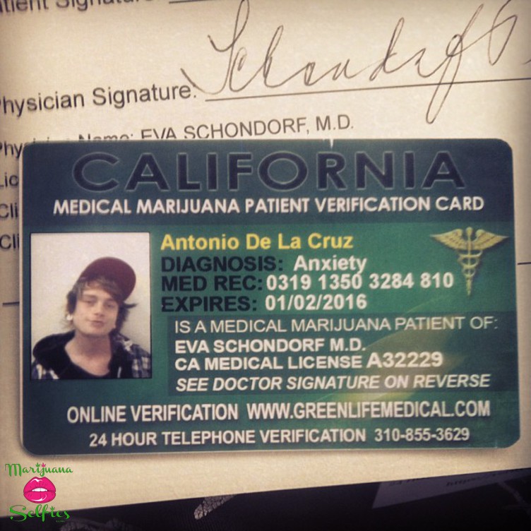 Antonio De La Cruz Selfie No. 966 - Marijuana Selfies